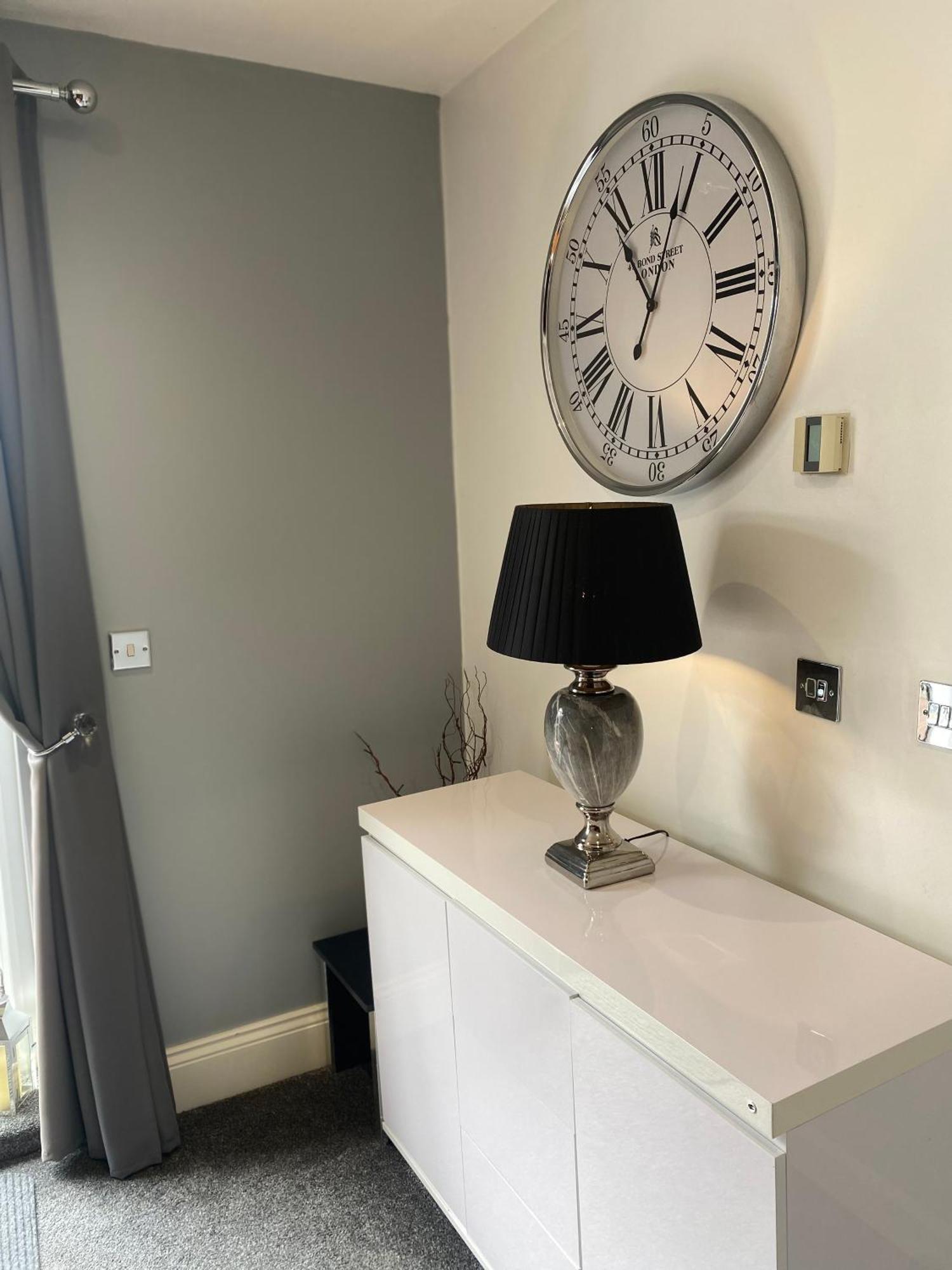 The Brook House - Spacious 3 Bed Home From Home In Burton Dış mekan fotoğraf